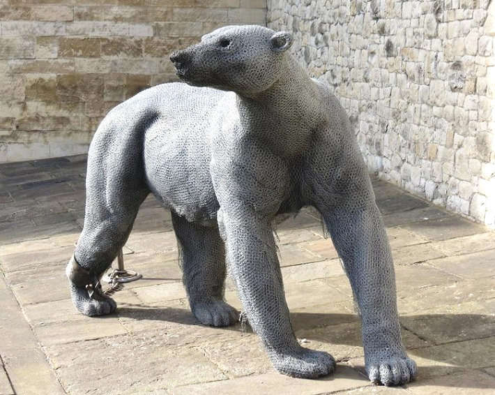 Chicken Wire Sculpture • Insteading